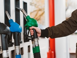 Gasolina sin plomo vs. Gasolina Óptima 95 y Óptima 98: ¿Cuál es la mejor opción?